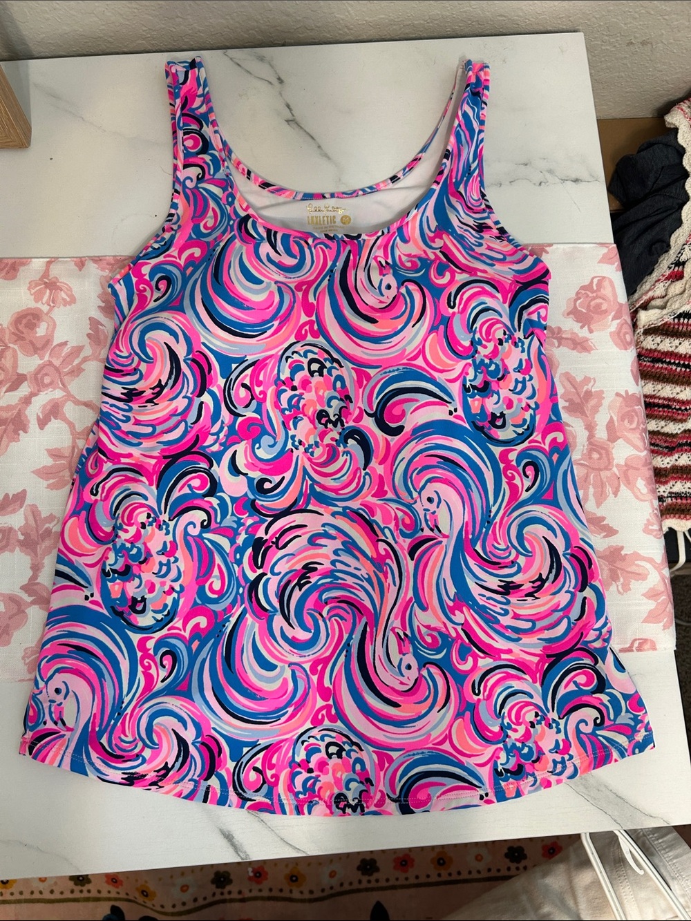 Lilly Pulitzer Luxletic 
SUNRAY Tank Top in RAZ BERRY FLAMINGOALS size M